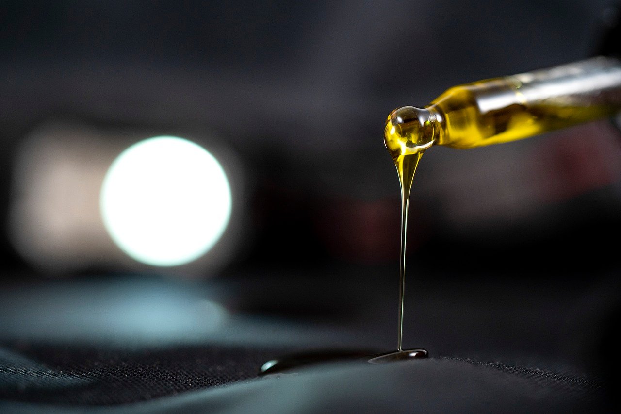 oil, cannabis oil, cbd oil-6559727.jpg